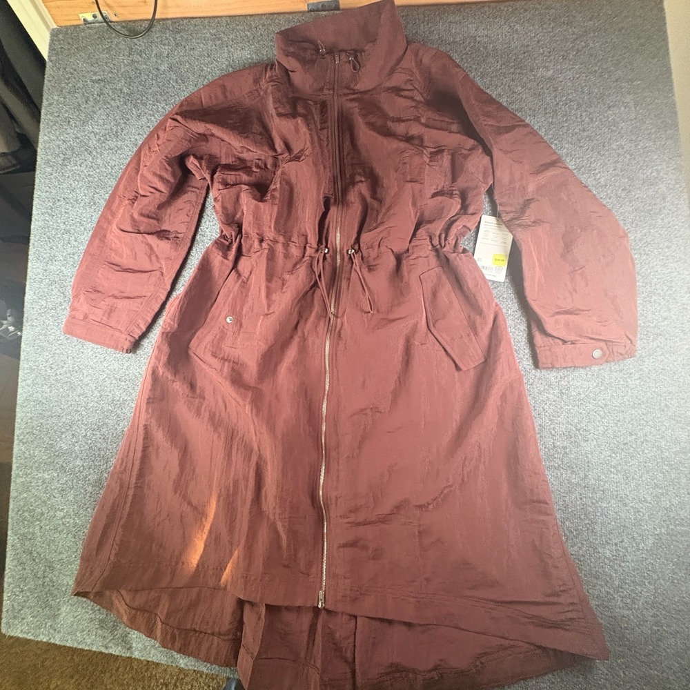 Athleta Pursuit Anorak Jacket Womens M Maroon Oversized Fit‎ Layering Workout